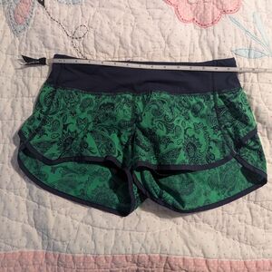 Lululemon Speed Shorts Green Paisley 6